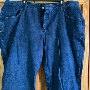 Lee Riders Jeans NWOT 24W Petite. Dark blue denim. Boot Cut leg